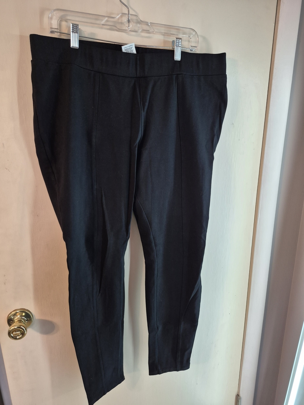 Ava & Viv Black Ankle Ponte Pants